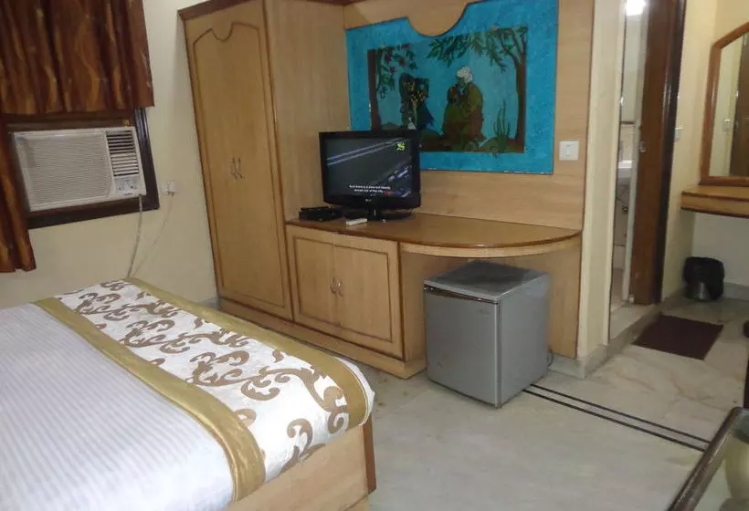 ホテル De Holiday International