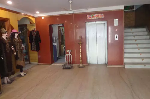 ホテル De Holiday International