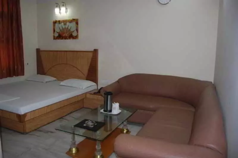 ホテル De Holiday International