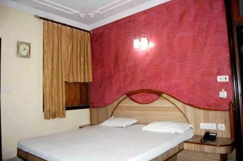 ホテル De Holiday International