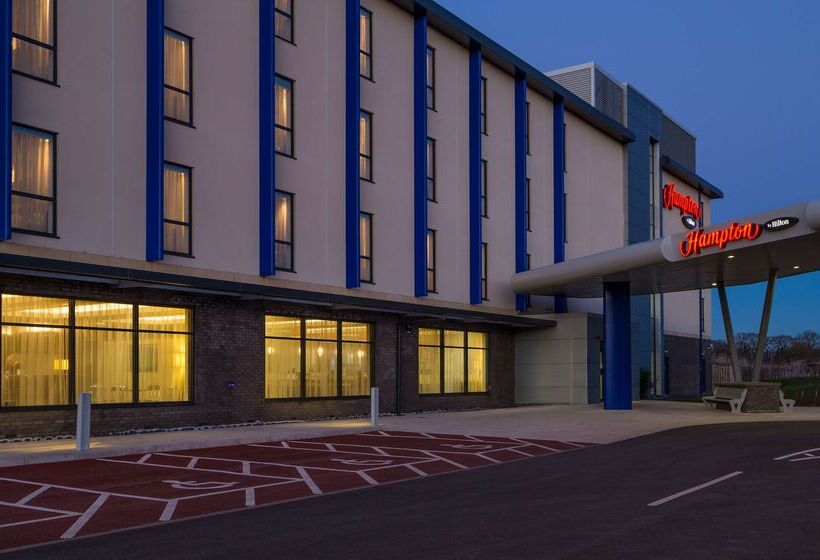 בית מלון כפרי Hampton By Hilton Exeter Airport
