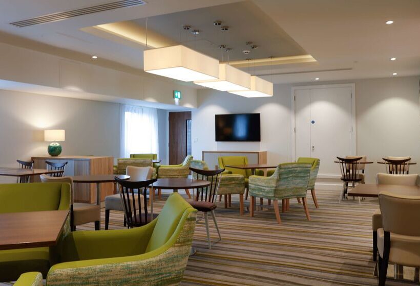 בית מלון כפרי Hampton By Hilton Exeter Airport