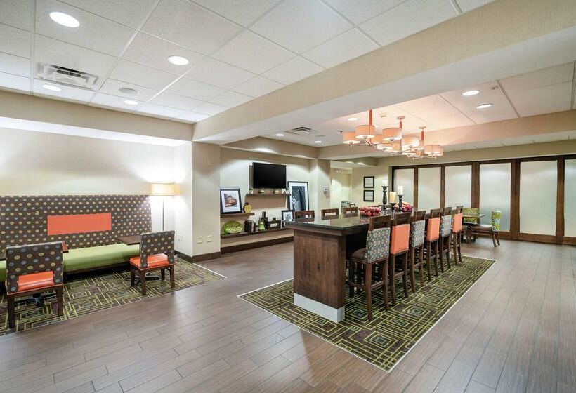 فندق Hampton Inn Huntington University Area