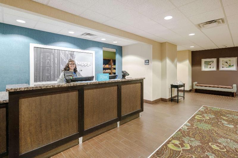 فندق Hampton Inn Huntington University Area