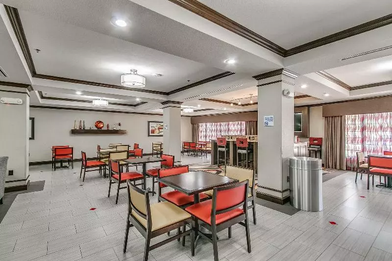 Hotelli Holiday Inn Express And Suites Lubbock South, An Ihg
