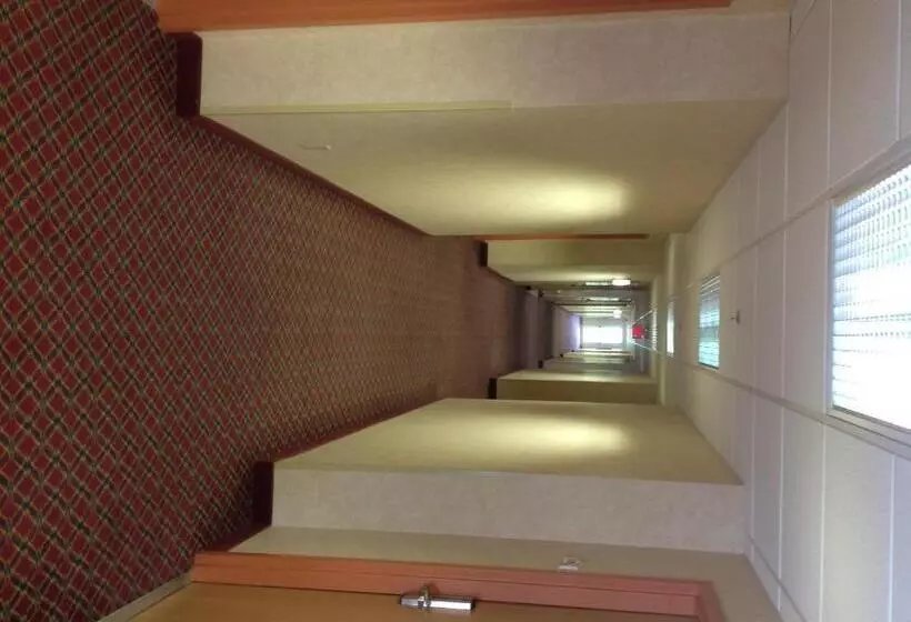 호텔 Hometown Innsoddy Daisy