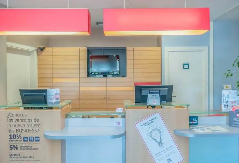 ホテル Ibis Girona