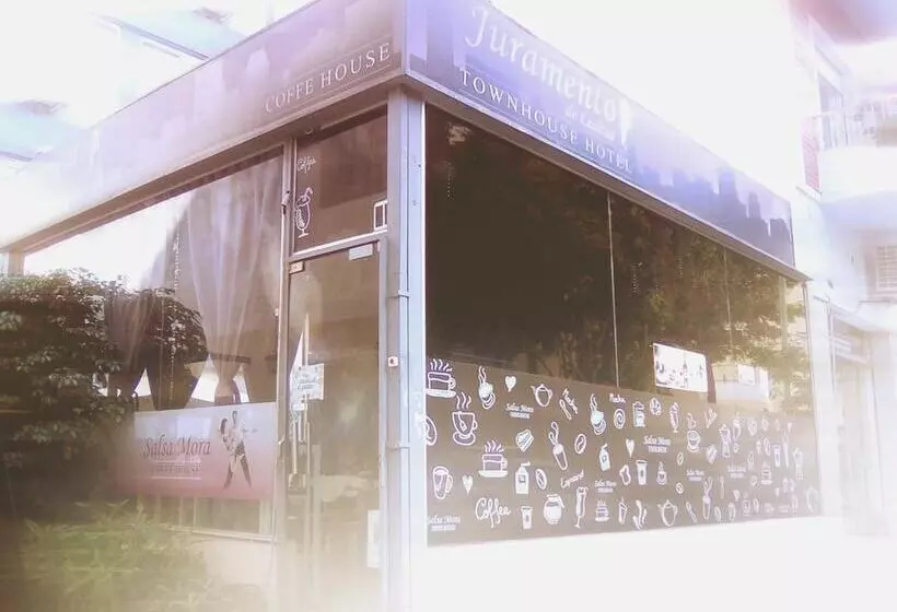 ホテル Juramento De Lealtad Townhouse