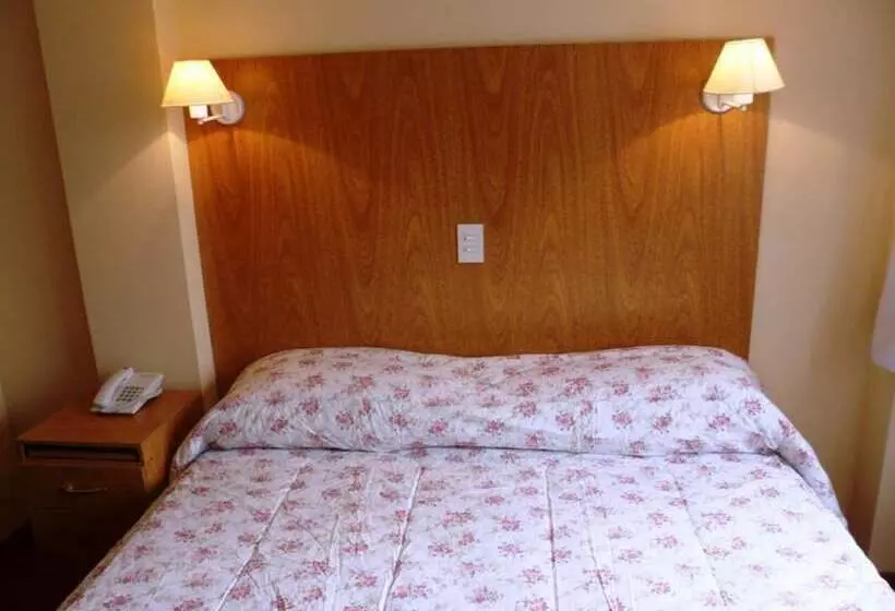 ホテル Juramento De Lealtad Townhouse