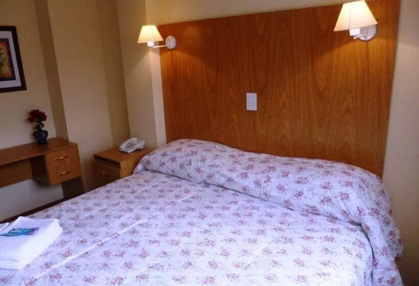 ホテル Juramento De Lealtad Townhouse