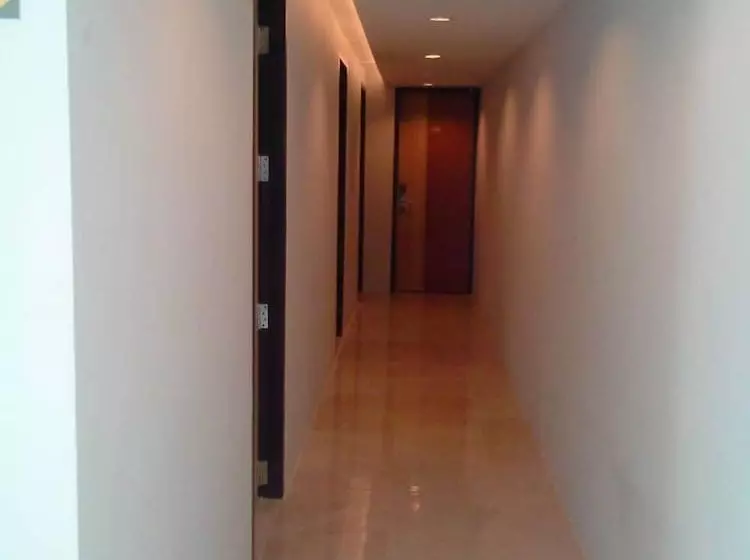 ホテル Nantra Ploenchit