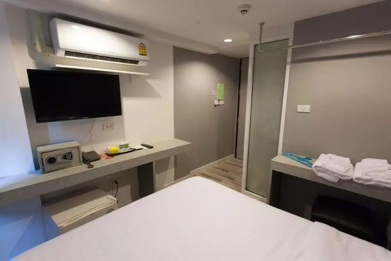 ホテル Nantra Ploenchit