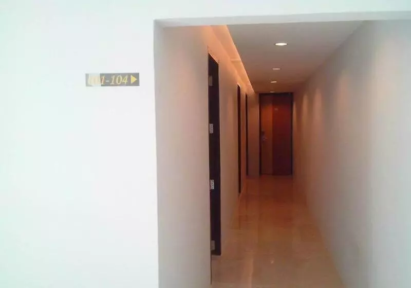 ホテル Nantra Ploenchit