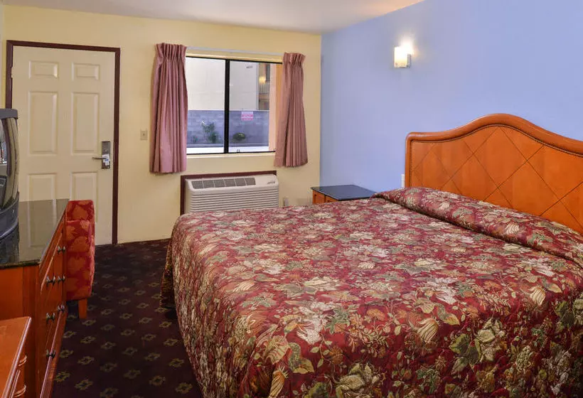 酒店 Rodeway Inn