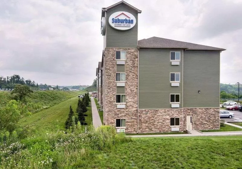 Отель Suburban Studios Triadelphia Wheeling At The Highlands