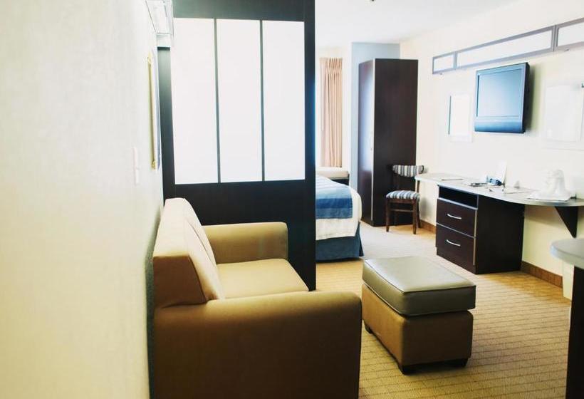 Hotel Three Rivers Inn & Suites