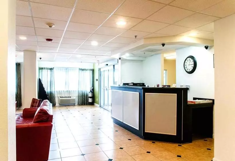 Отель Three Rivers Inn & Suites