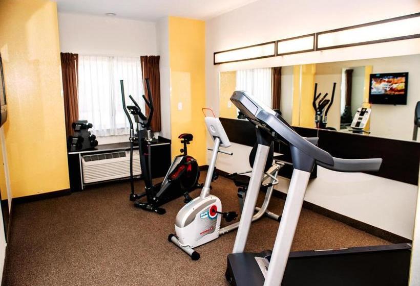 Hotel Three Rivers Inn & Suites