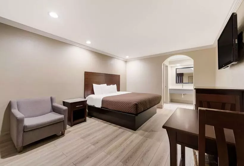 Мотель Americas Best Value Inn I 45 / Loop 610