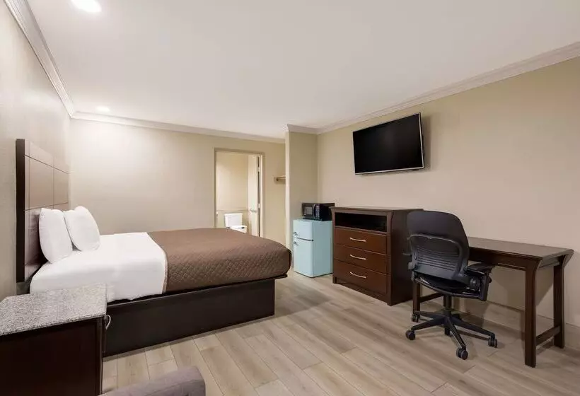 Мотель Americas Best Value Inn I 45 / Loop 610