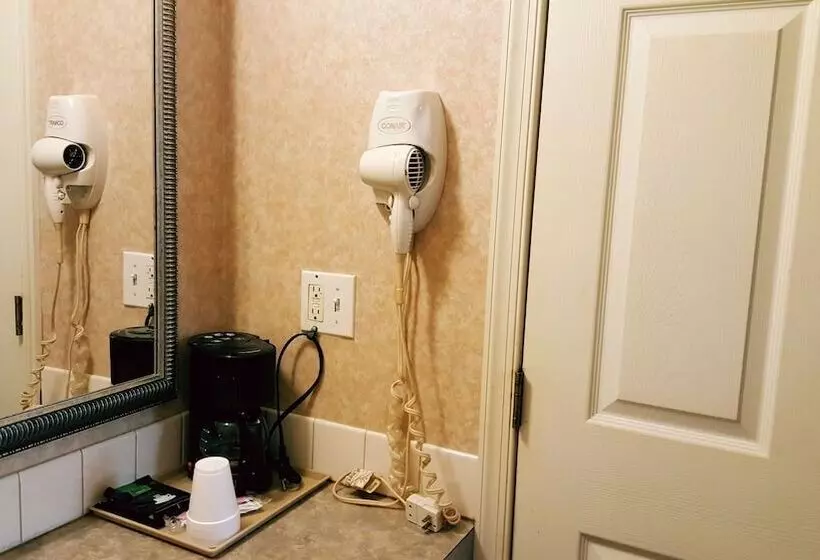 Motel Atrium Inn & Suites