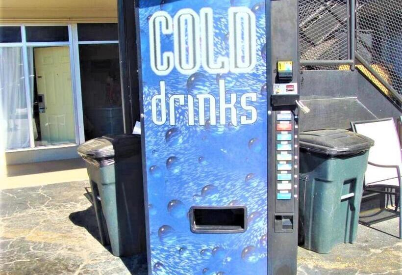 モーテル Budget Inn Conway