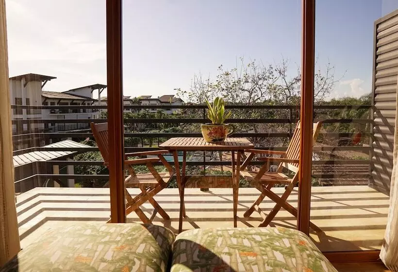 Sybaris Suites & Residences