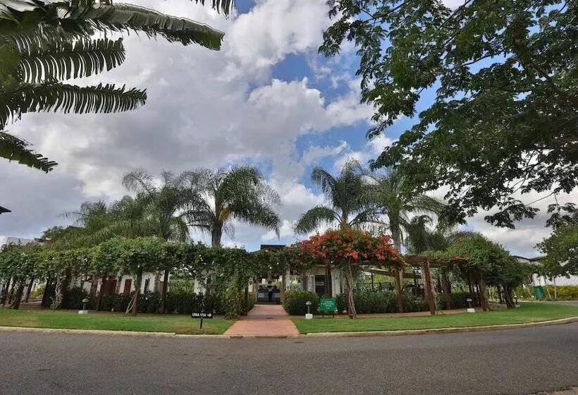 Sybaris Suites & Residences