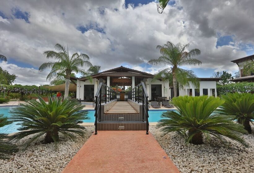 Sybaris Suites & Residences