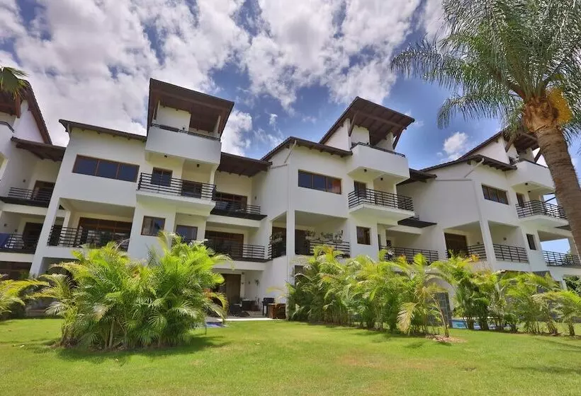 Sybaris Suites & Residences