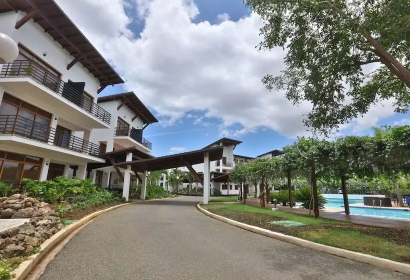 Sybaris Suites & Residences