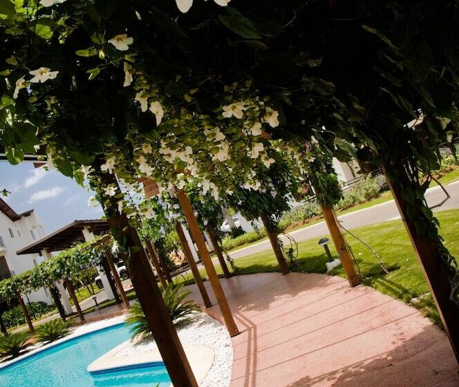 Sybaris Suites & Residences