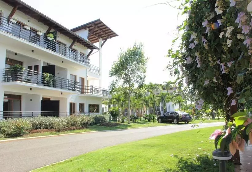 Sybaris Suites & Residences