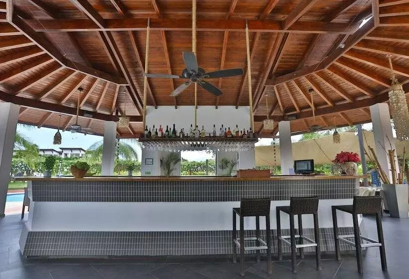 Sybaris Suites & Residences