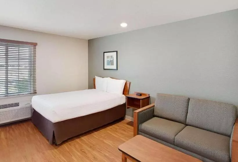 Woodspring Suites College Station