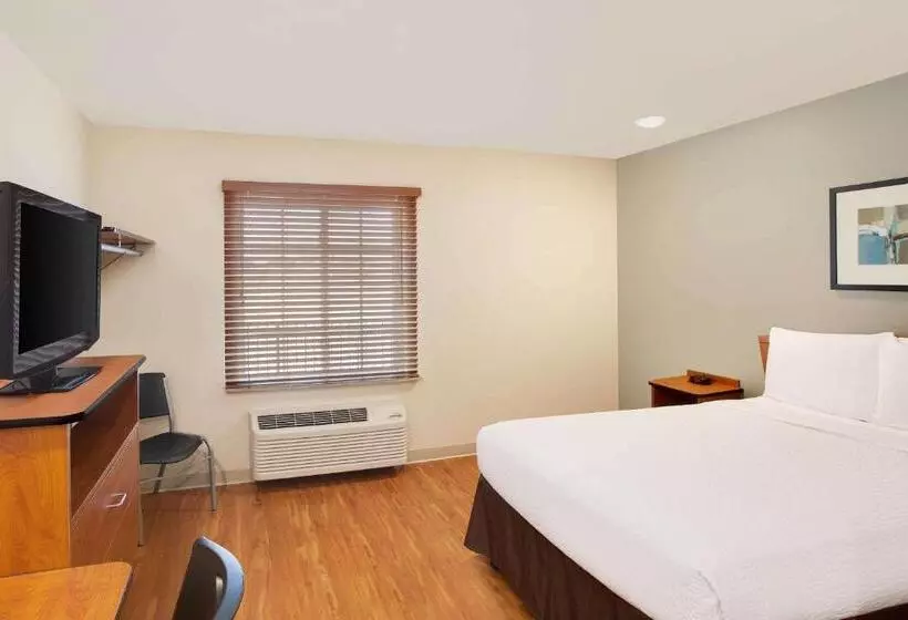 Woodspring Suites College Station