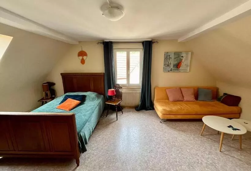 Aamiaismajoitus (B&B) Au Jardin De La Maison Des Soeurs