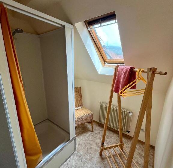 مبيت وإفطار Au Jardin De La Maison Des Soeurs