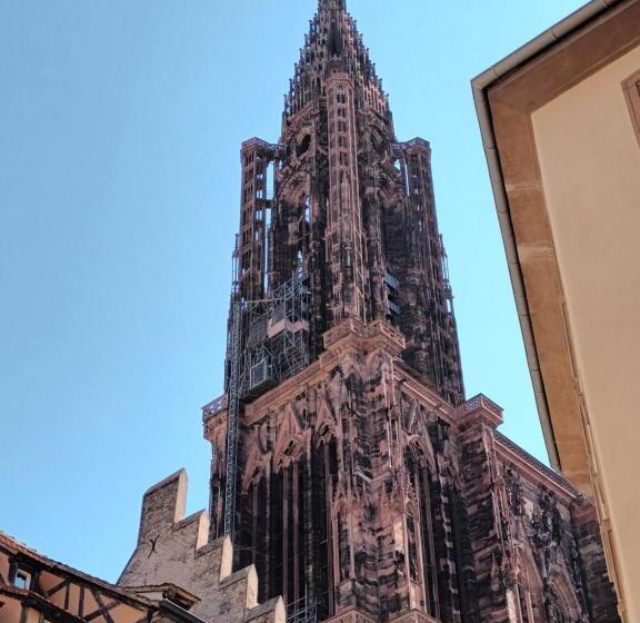 مبيت وإفطار Au Jardin De La Maison Des Soeurs