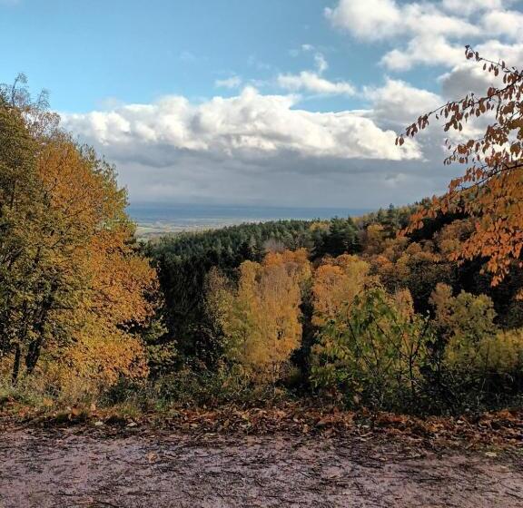 مبيت وإفطار Au Jardin De La Maison Des Soeurs