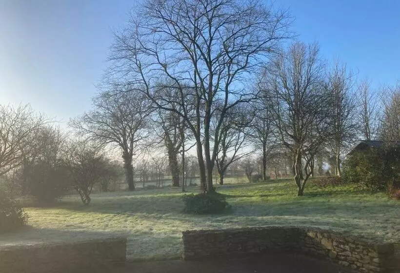Aamiaismajoitus (B&B) Gîtes Chez L Habitant La Touche D En Bas