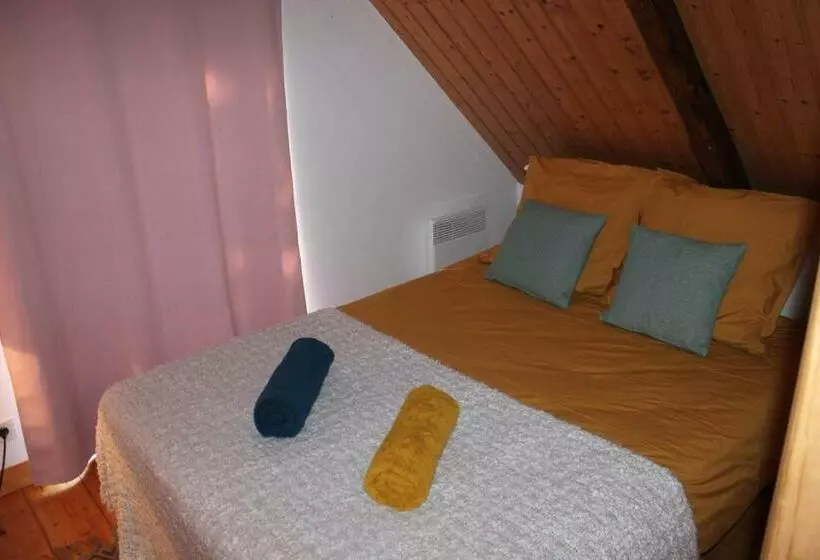 Aamiaismajoitus (B&B) Gîtes Chez L Habitant La Touche D En Bas