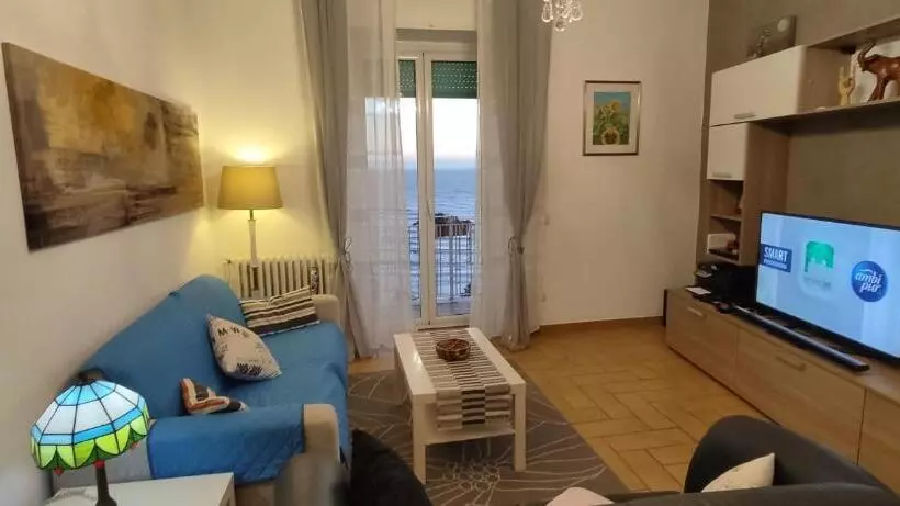 ベッドアンドブレックファースト Mediterraneo Travel