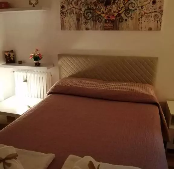 ベッドアンドブレックファースト Mediterraneo Travel