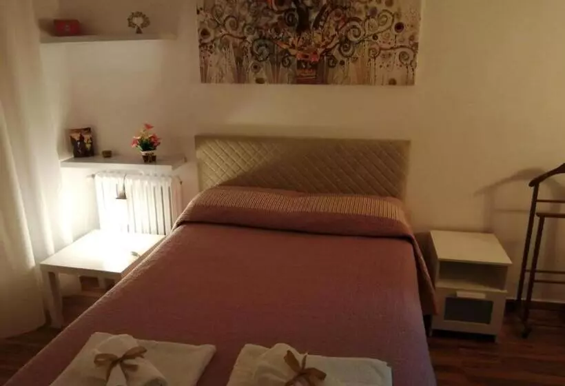 ベッドアンドブレックファースト Mediterraneo Travel