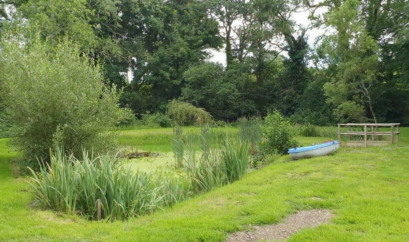 Hideaway Escapes, Farmhouse B&b & Holiday Home, Ideal Family Stay Or Romantic Break, Friendly Animal