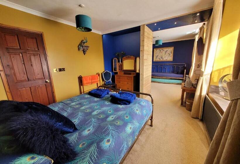 Hideaway Escapes, Farmhouse B&b & Holiday Home, Ideal Family Stay Or Romantic Break, Friendly Animal