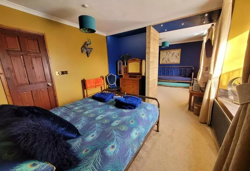 Hideaway Escapes, Farmhouse B&b & Holiday Home, Ideal Family Stay Or Romantic Break, Friendly Animal