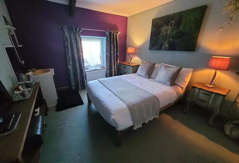 Hideaway Escapes, Farmhouse B&b & Holiday Home, Ideal Family Stay Or Romantic Break, Friendly Animal