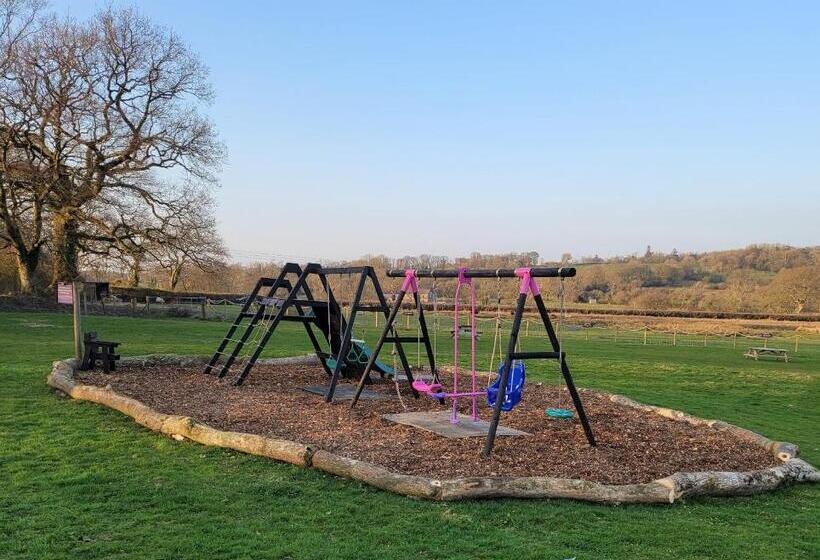 Hideaway Escapes, Farmhouse B&b & Holiday Home, Ideal Family Stay Or Romantic Break, Friendly Animal